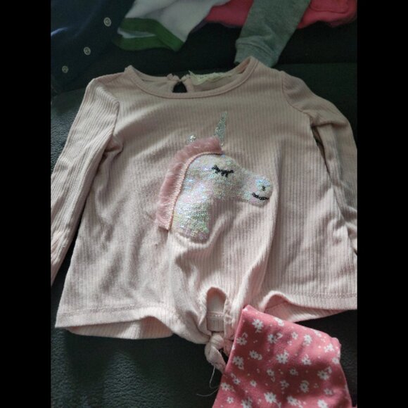 Girls size 12 months unicorn outfit - Picture 2 of 2